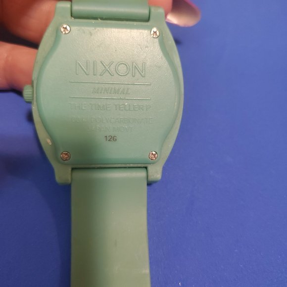 nixon minimal the time teller in green - Picture 3 of 3